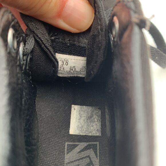 Vans high top lace up black monochromatic sneakers, boys size 3 - Picture 12 of 12